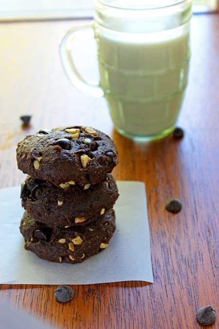 Low Fat Double Chocolate Peanut Cookies - FoodFaithFitness