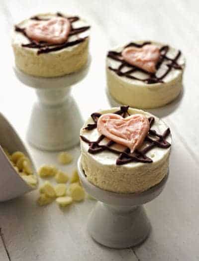 Skinny Mini White Chocolate Cheesecakes {Gluten Free + Low fat}  - Food Faith Fitness