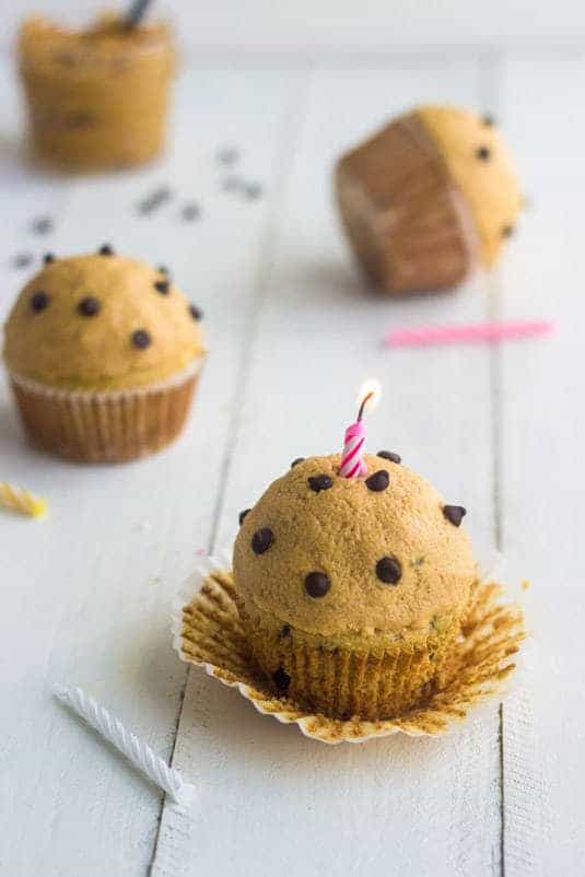 Single Serving Skinny Chocolate Peanut Butter Cupcakes - Food Faith Fitness | #glutenfree #healthy #cupcake #recipe