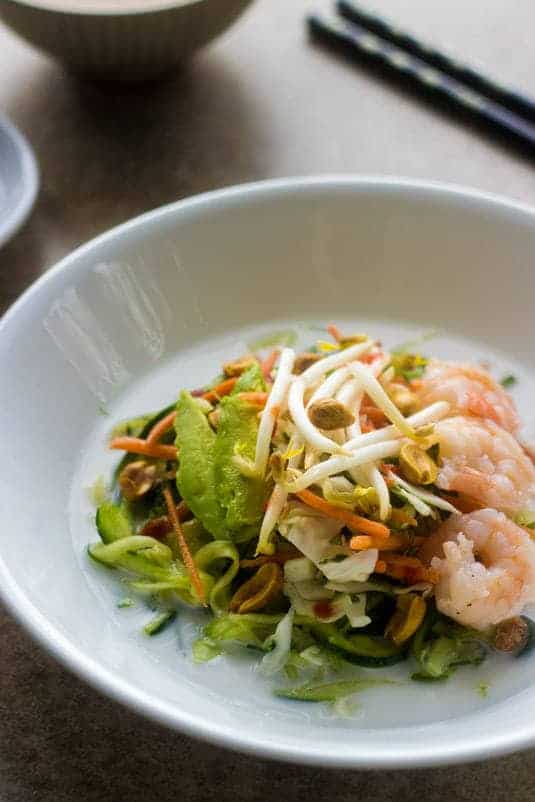 Spring Roll Zucchini Noodle Bowls - All the taste of a spring roll without the messy rolling! - Food Faith Fitness | #glutenfree #easy #healthy #shrimp #recipe