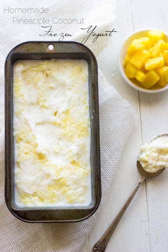 Yogur helado de coco y piña: ¡un postre súper fácil y saludable para el verano!  |  Comida Fe Fitness|  #yogurthelado #receta #saludable