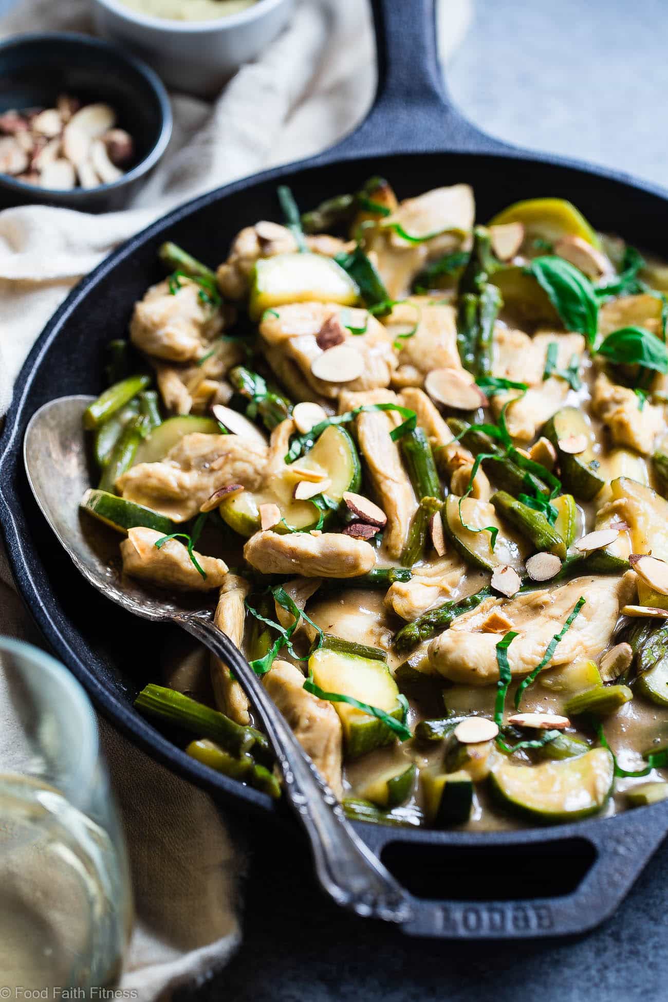 Easy Honey Mustard Chicken Skillet -  This paleo friendly chicken skillet is quick, easy and healthy! It's kid-friendly, 30 minute meal that makes great leftovers and perfect for busy weeknights! | Foodfaithfitness.com | @FoodFaithFit
