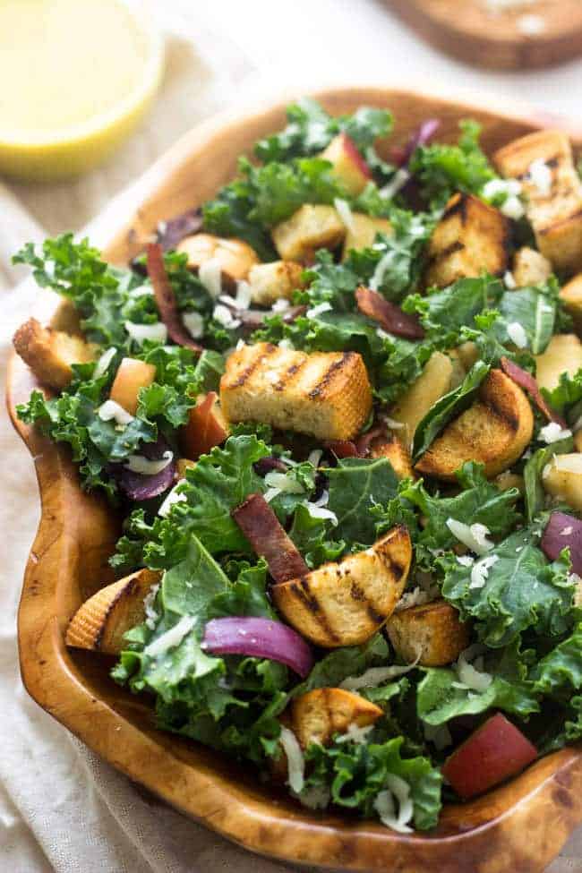 Grilled Kale Panzanella Salad - With THE BEST smokey honey mustard vinaigrette! | Foodfaithfitness.com | #salad #kale #recipe