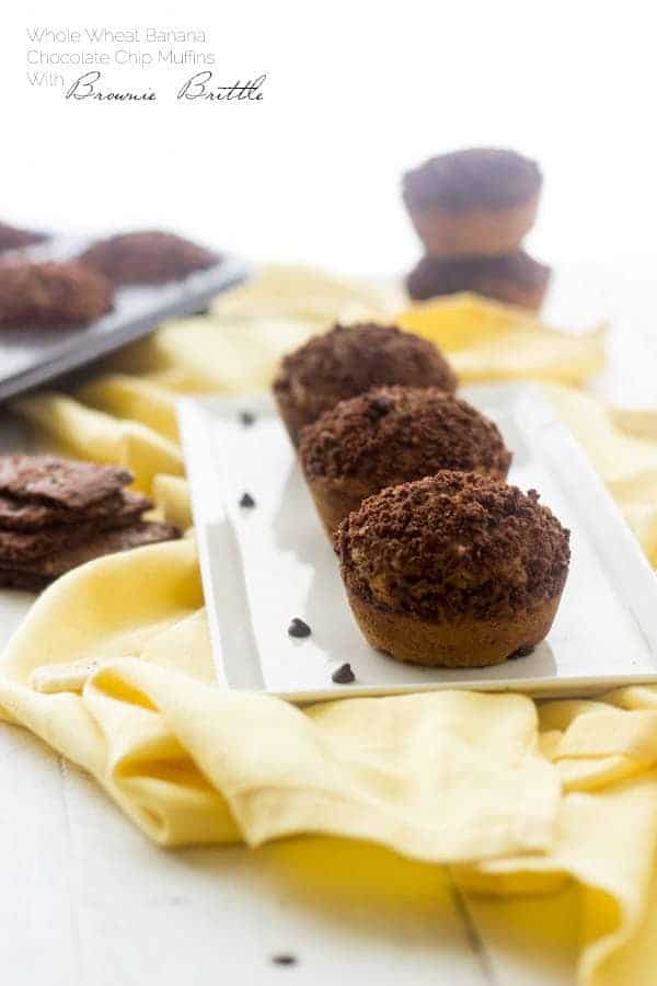 Banana Chocolate Chip Muffins with Brownie Brittle Topping - Whole wheat and oil free, these are great for school lunches! | Foodfaithfitness.com | #muffin #banana #recipe