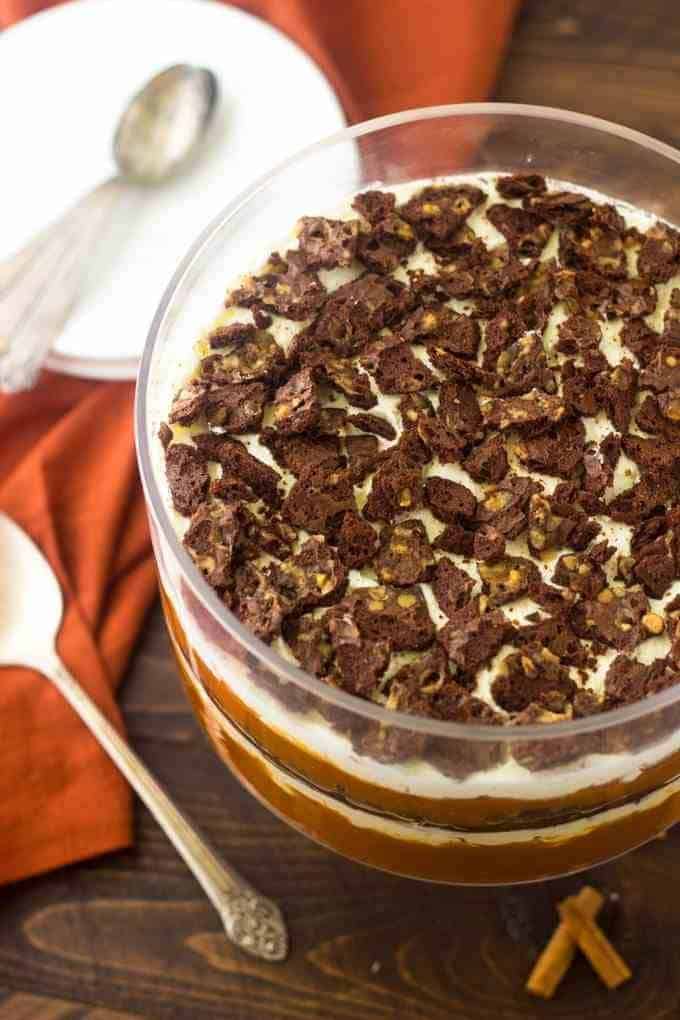 White Chocolate Pumpkin Trifle - A show stopping dessert that is SO easy and perfect for Thanksgiving! | Foodfaithfitness.com | #recipe #pumpkin