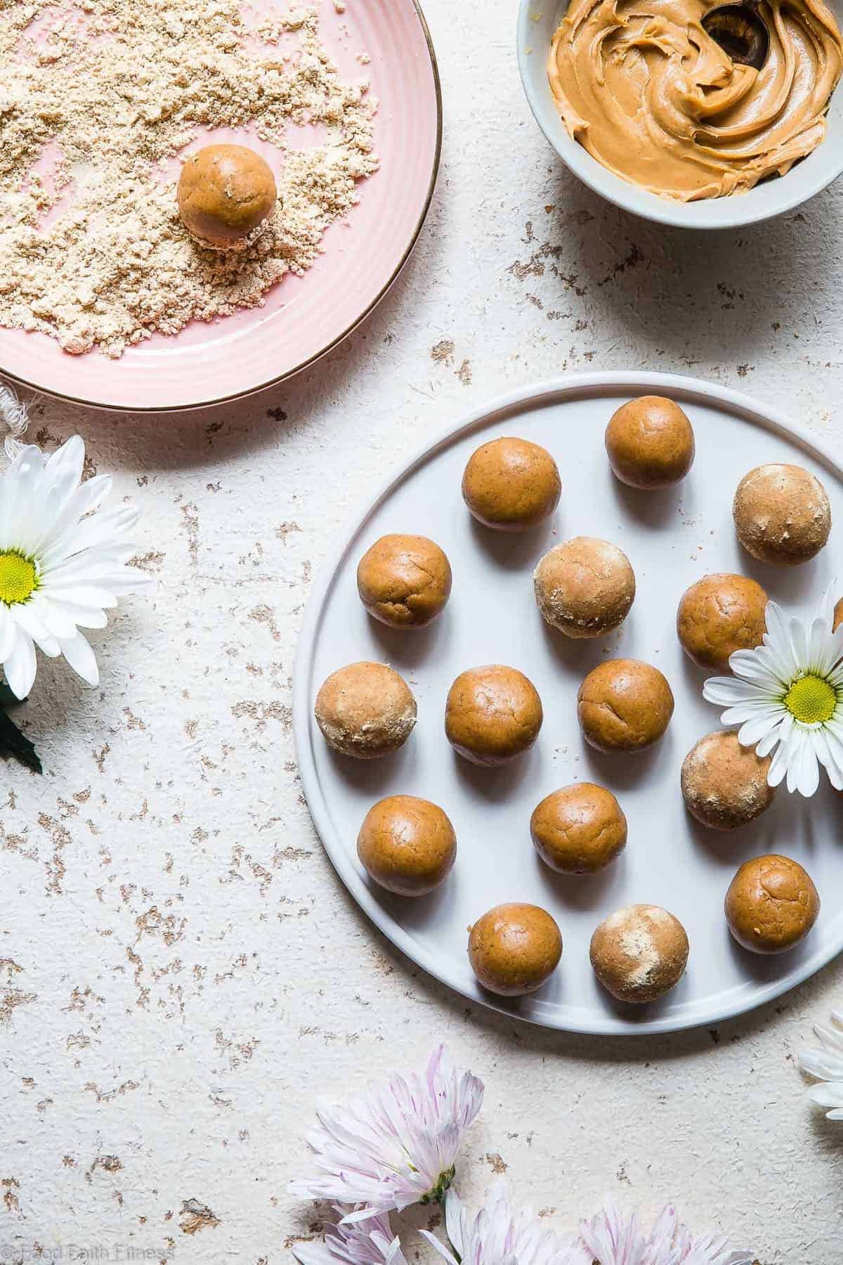Peanut Butter Protein Healthy Cookie Dough Balls Recipe - This easy recipe is only 4 ingredients and take 10 mins! Gluten free, dairy free and PACKED with protein too! A healthy snack for kids or adults! | #Foodfaithfitness | #Glutenfree #Dairyfree #PeanutButter #Healthy #CookieDough