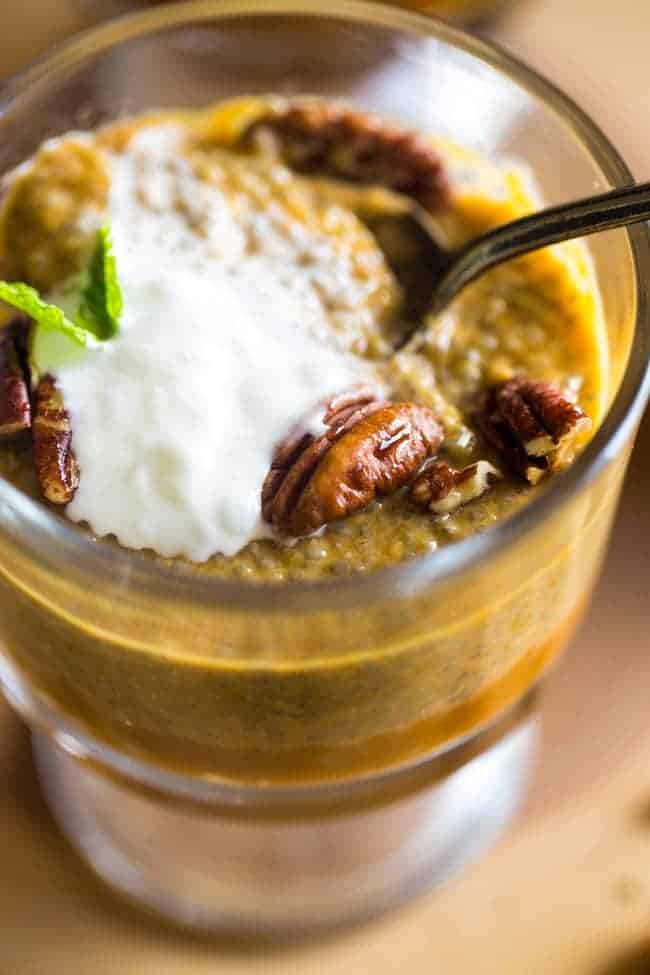 Pumpkin Pie Chia Pudding - This chia pudding is only 6 ingredients and tastes just like pumpkin pie. You'd never know it's secretly healthy! Perfect for a make-ahead breakfast! | Foodfaithfitness.com | @FoodFaithFit