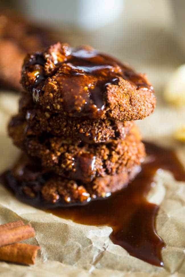 Paleo Caramel Apple Ginger Snaps - This healthy ginger snap recipe is mixed with dried apples and drizzled with caramel sauce for a paleo-friendly twist on the classic fall or Christmas cookie! | Foodfaithfitness.com | @FoodFaithFit