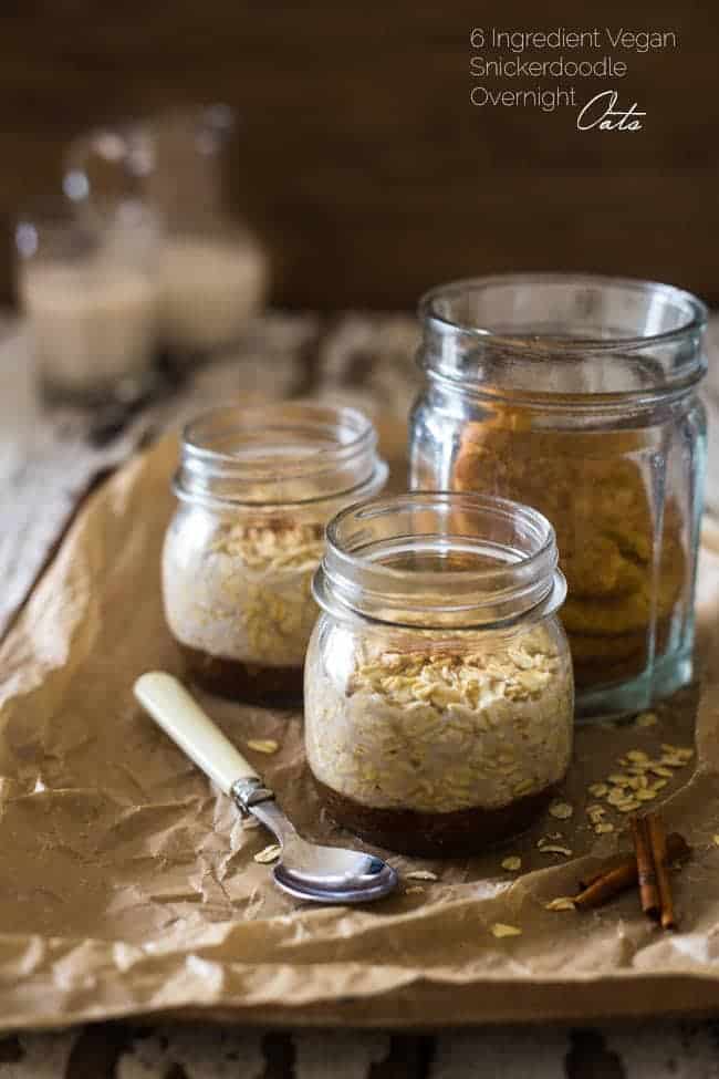 Snickerdoodle Vegan Overnight Oats - Ready in 10 minutes, only have 6 ingredients and taste like a snickerdoodle! Perfect for a healthy, gluten free and make-ahead breakfast on busy mornings! | Foodfaithfitness.com | @FoodFaithFit
