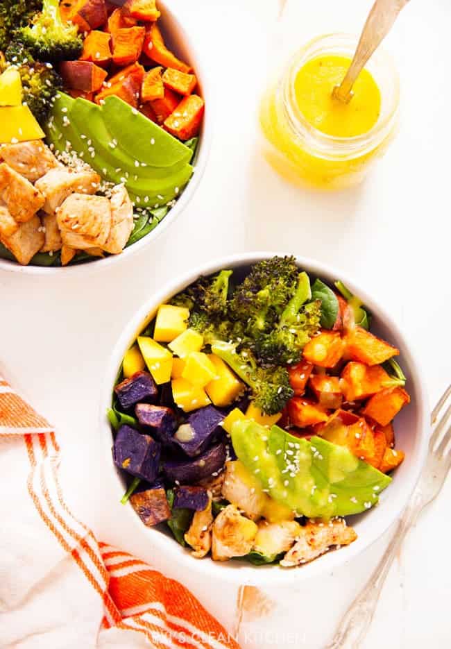 Paleo Chipotle Chicken Burrito Bowls + 3 Healthy Bowl Meals | Foodfaithfitness.com | @FoodFaithFit