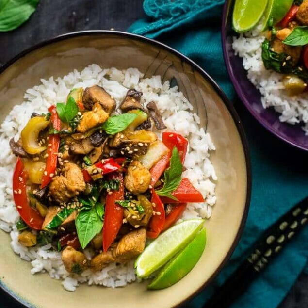 Paleo Coriander Chicken Stir Fry - This healthy chicken stir fry has fresh coriander and a spicy, sweet sauce. It's a healthy, gluten free and paleo friendly meal that's ready in 30 minutes! Perfect for busy weeknights! | Foodfaithfitness.com | @FoodFaithFit