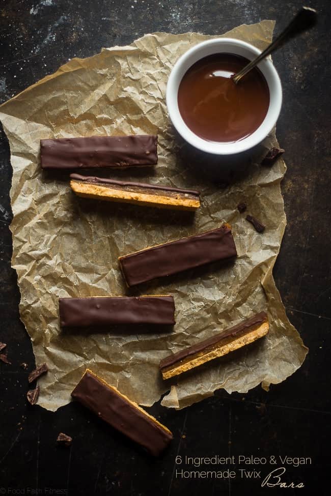6 Ingredient Paleo and Vegan Homemade Twix Bars - You will NEVER know that these SUPER EASY homemade Twix bars are secretly healthy and gluten/grain/dairy and refined sugar free! | Foodfaithfitness.com | @FoodFaithFit