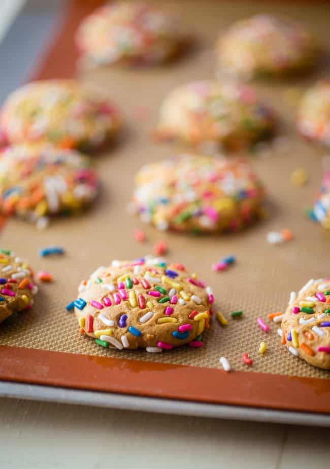 Funfetti Protein Cookies - These quick and easy cookies taste just like funfetti cake! You'll never know they're a healthy, protein-packed and gluten free treat for under 90 calories and 3 SmartPoints! | Foodfaithfitness.com | @FoodFaithFit