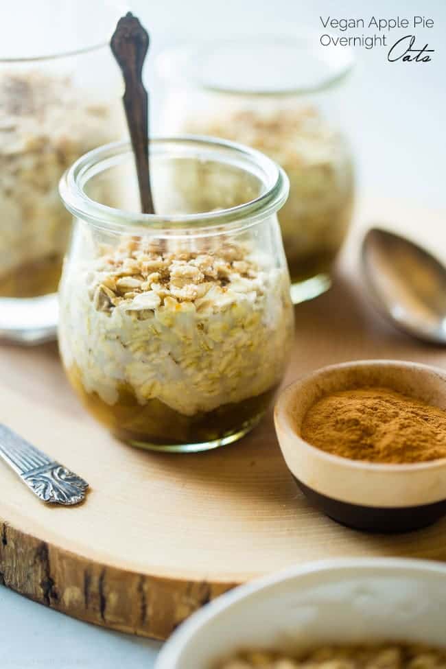 Apple Pie Vegan Overnight Oats - These quick and easy overnight oats let you have healthy pie for breakfast! They're a gluten free, make-ahead breakfast, that is under 300 calories and is perfect for busy mornings! | Foodfaithfitness.com | @FoodFaithFit
