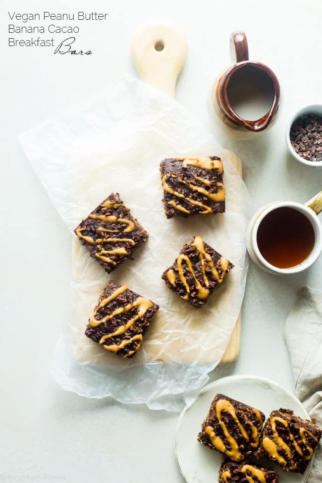 Vegan Banana Cacao Peanut Oatmeal Breakfast Bars - These gluten free oatmeal breakfast bars are made in one bowl! They're a healthy, easy, on-the-go breakfast that is vegan friendly and perfect for busy mornings or snacks! | Foodfaithfitness.com | @FoodFaithFit