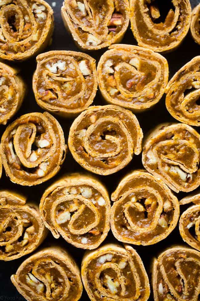 6 Ingredient Vegan Pumpkin Pie Pinwheels - These healthy pumpkin pie pinwheels are only 6 ingredients, under 200 calories and are ready in 20 minutes! They're an easy snack or party food for fall! Gluten free option included! | Foodfaithfitness.com | @FoodFaithFit
