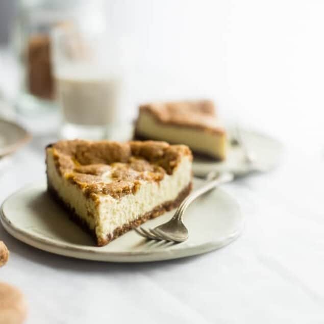 Gluten Free Snickerdoodle Greek Yogurt Cheesecake on Food Faith Fitness - A healthy, gluten free and protein packed dessert for the Holidays!