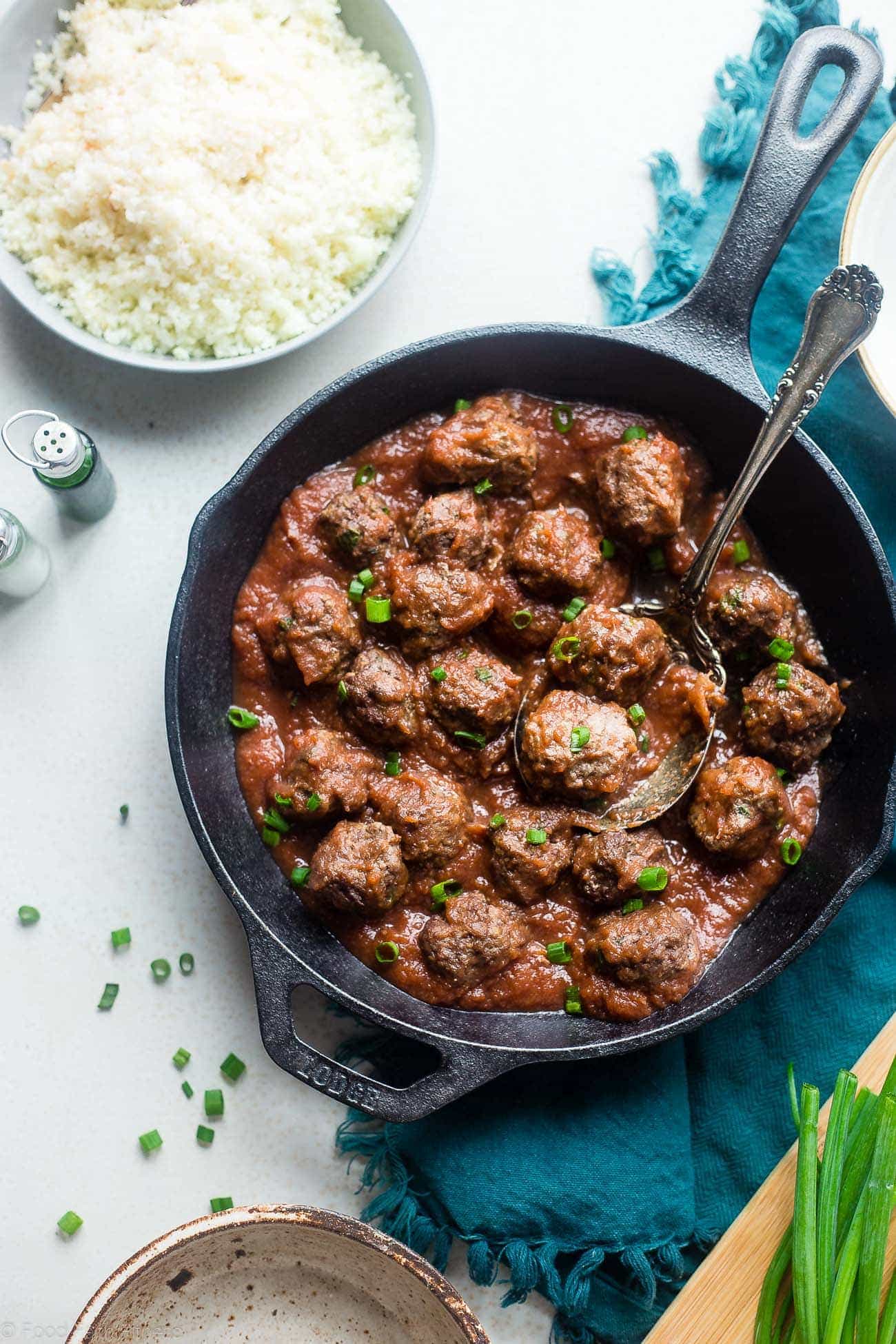 Whole30 Sweet and Sour Paleo Meatballs - These easy paleo meatballs are a healthy remake of a classic recipe that is gluten free and whole30 complaint! They're a weeknight meal that everyone will love! | Foodfaithfitness.com | @FoodFaithFit