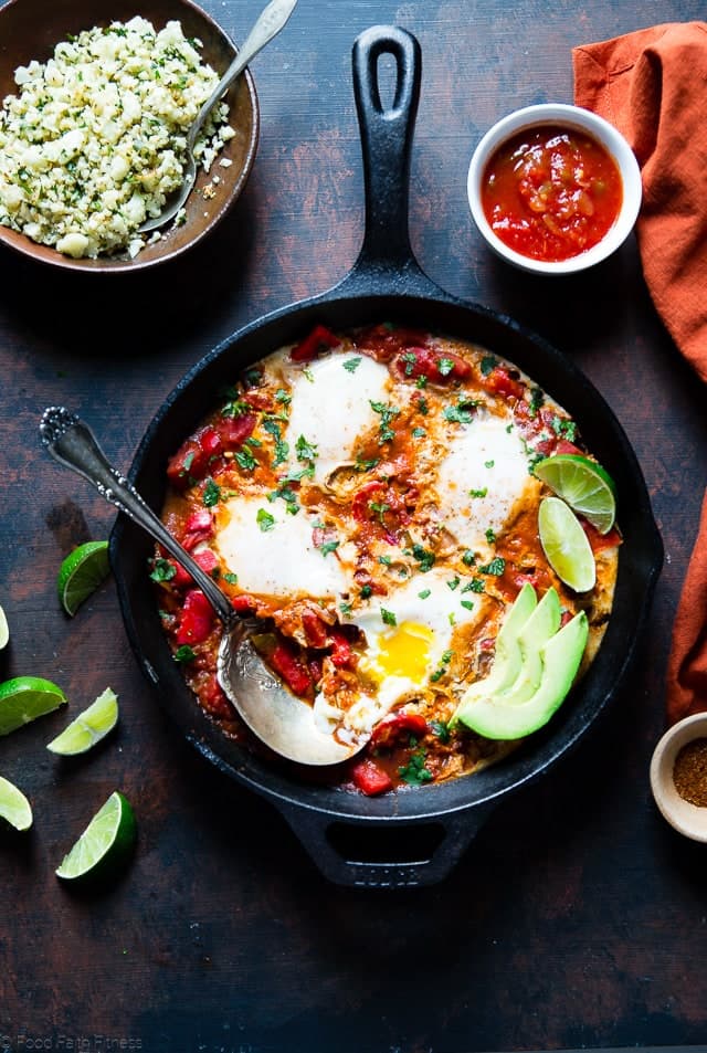 Whole30 Mexican Shakshuka - This quick and easy, gluten free Shakshuka recipe has a little, spicy Mexican twist! It's a lower carb, healthy and paleo friendly dinner or breakfast! | Foodfaithfitness.com | @FoodFaithFit