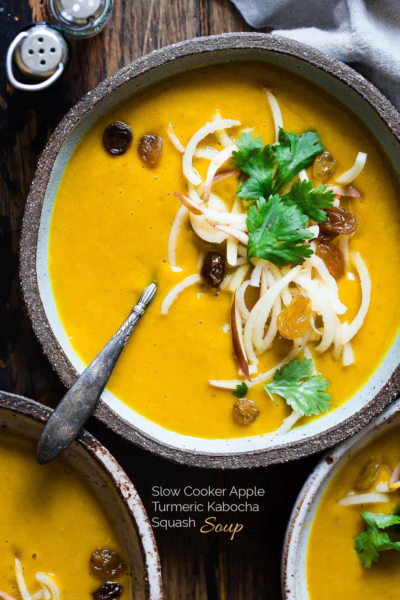 Slow Cooker Apple, Turmeric and Kabocha Squash Soup -  Let the slow cooker do the work for you with this anti-inflammatory paleo, vegan and whole30 compliant kabocha squash soup! It's an easy, healthy and gluten free fall meal! | Foodfaithfitness.com | @FoodFaithFit