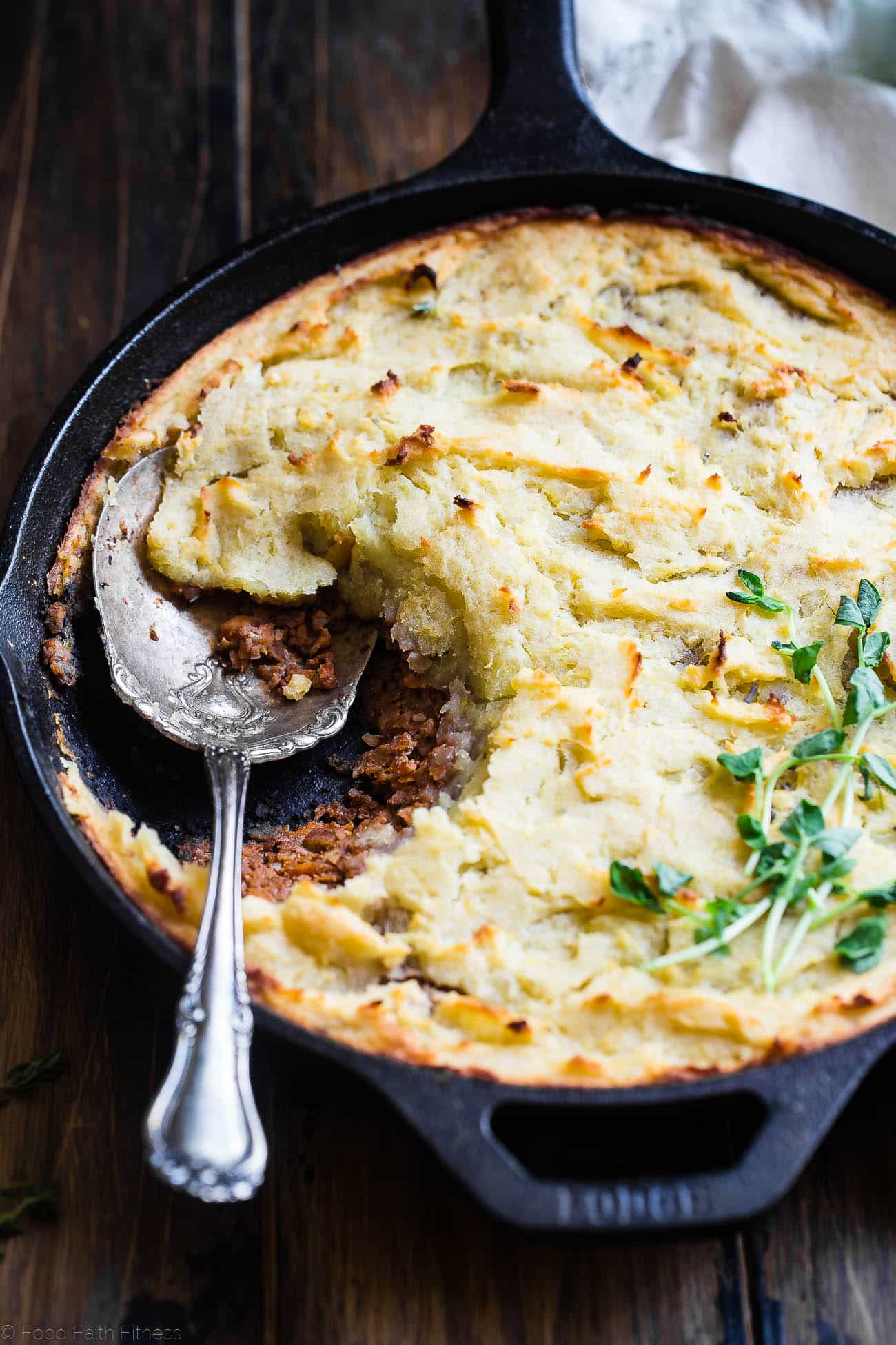Vegetarian Shepherd's Pie - This whole30 and paleo shepherd's pie is a gluten, grain, and dairy free remake of the classic that is just as cozy and comforting! You'll never believe it's vegan friendly and healthy! | Foodfaithfitness.com | @FoodFaithFit