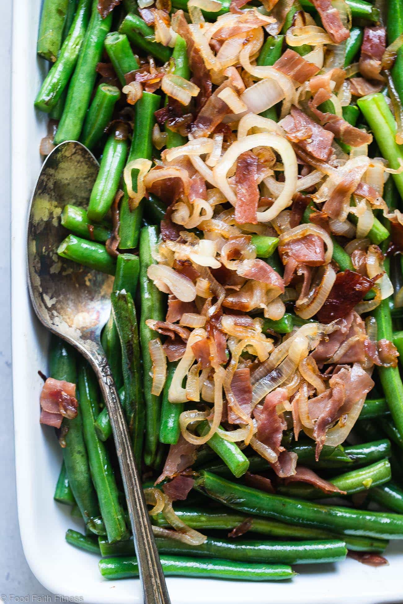 Keto Sauteed Green Beans with Crispy Prosciutto - This easy pan sautéed green beans come together in only 15 minutes! It's only 4 ingredients, paleo friendly and 100 calories! | Foodfaithfitness.com | @FoodFaithFit