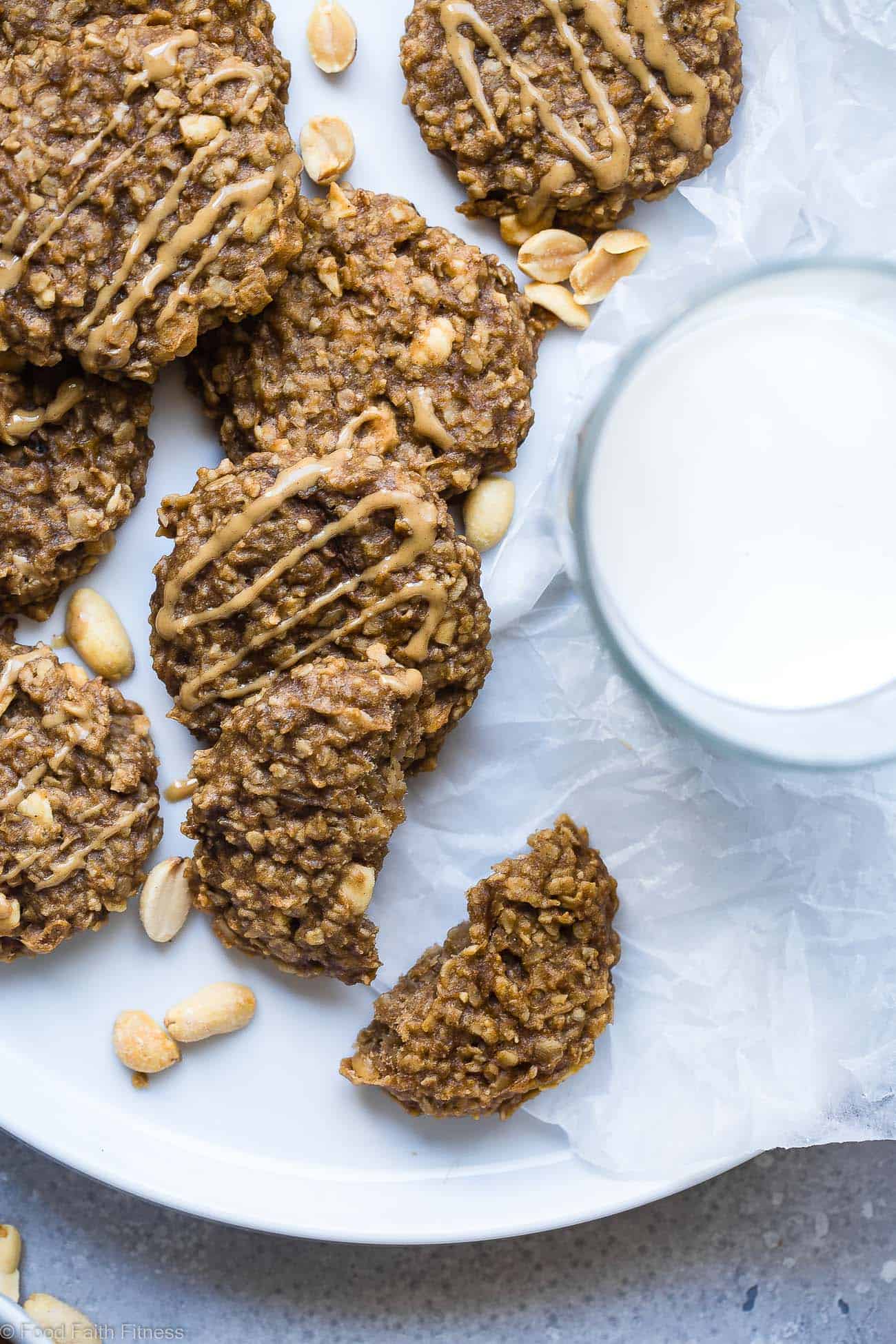 Easy Peanut Butter Oatmeal Banana Cookies - These gluten free oatmeal cookies use only 5 simple ingredients and are dairy free and vegan friendly! A healthy treat for kids and adults that can be a breakfast or snack! | Foodfaithfitness.com | @FoodFaithFit