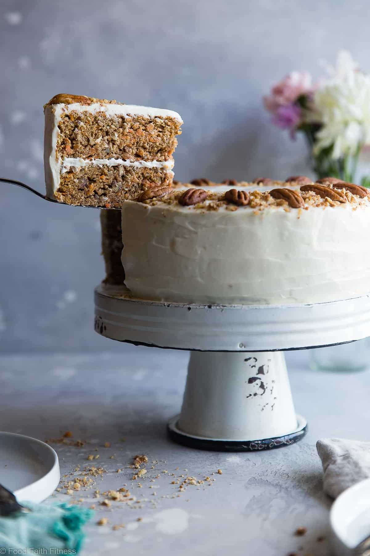 Low Carb Sugar Free Carrot Cake - this healthy, sugar free carrot cake is SO moist and tender, you'll never know it's gluten, oil and butter free, made with Greek yogurt, only 170 calories and 5 WW Freestyle points! Perfect for Easter! | #Foodfaithfitness | #Lowcarb #sugarfree #glutenfree #carrotcake #easter
