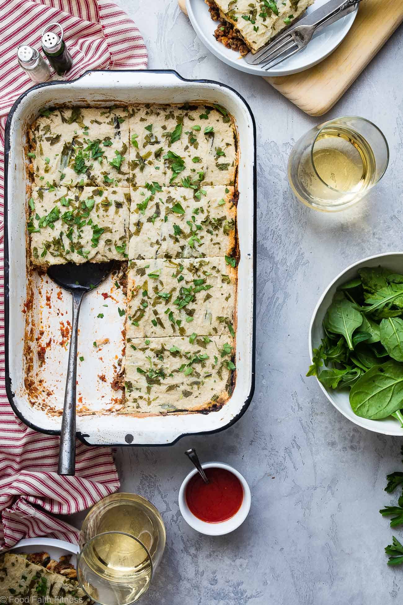 Low Carb Paleo Zucchini Lasagna - You will never know this family-pleasing lasagna is gluten/grain/dairy free, low carb and whole30 compliant! Not even the pickiest eaters will miss the cheese and pasta! | #Foodfaithfitness | #Paleo #whole30 #lowcarb #lasagna #glutenfree
