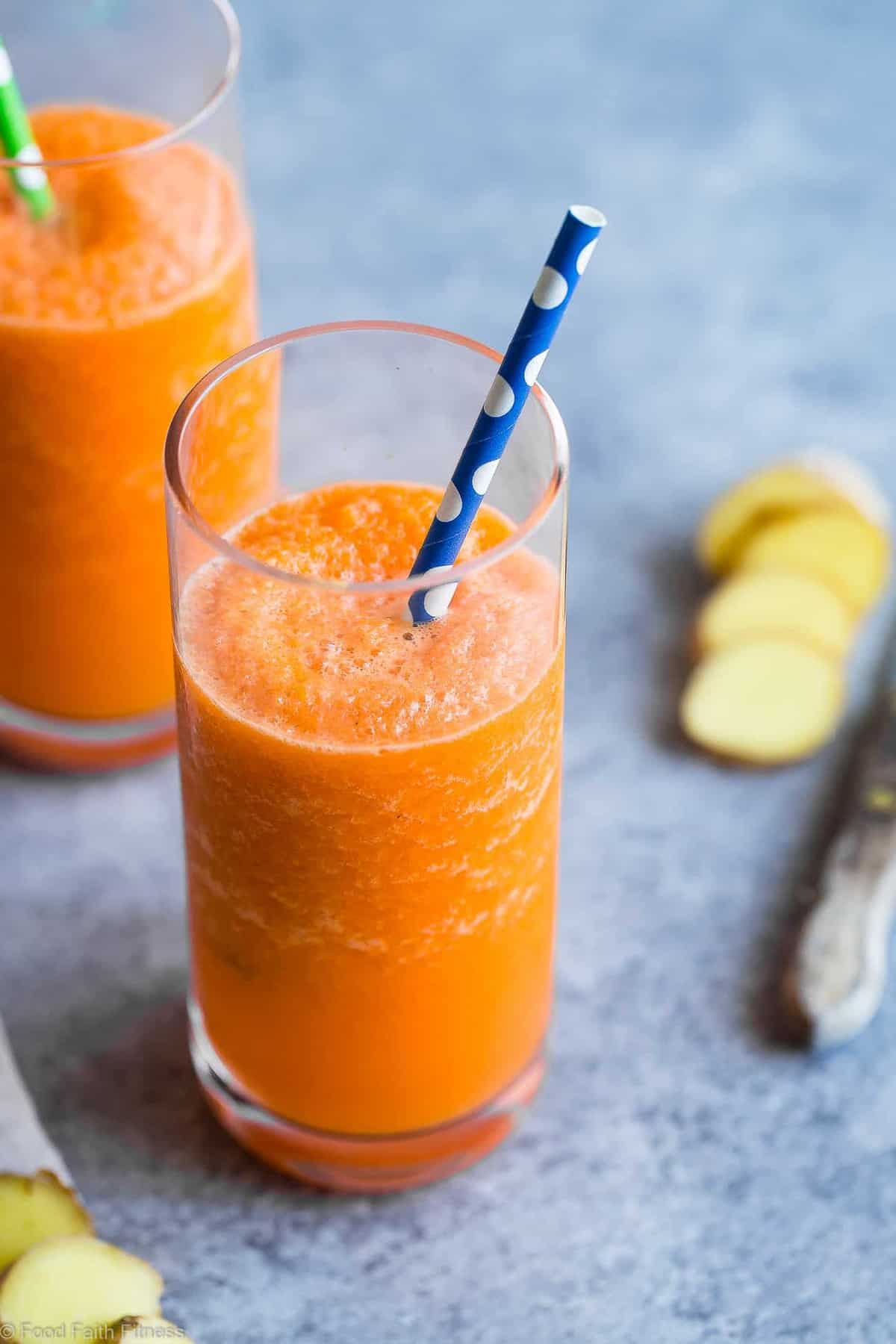 Orange Carrot Smoothie with Ginger - Only 3 ingredients, 100 calories and SO refreshing! A paleo, vegan and whole30 quick breakfast or snack to get you through the day! | #Foodfaithfitness | #Glutenfree #vegan #healthy #paleo #whole30