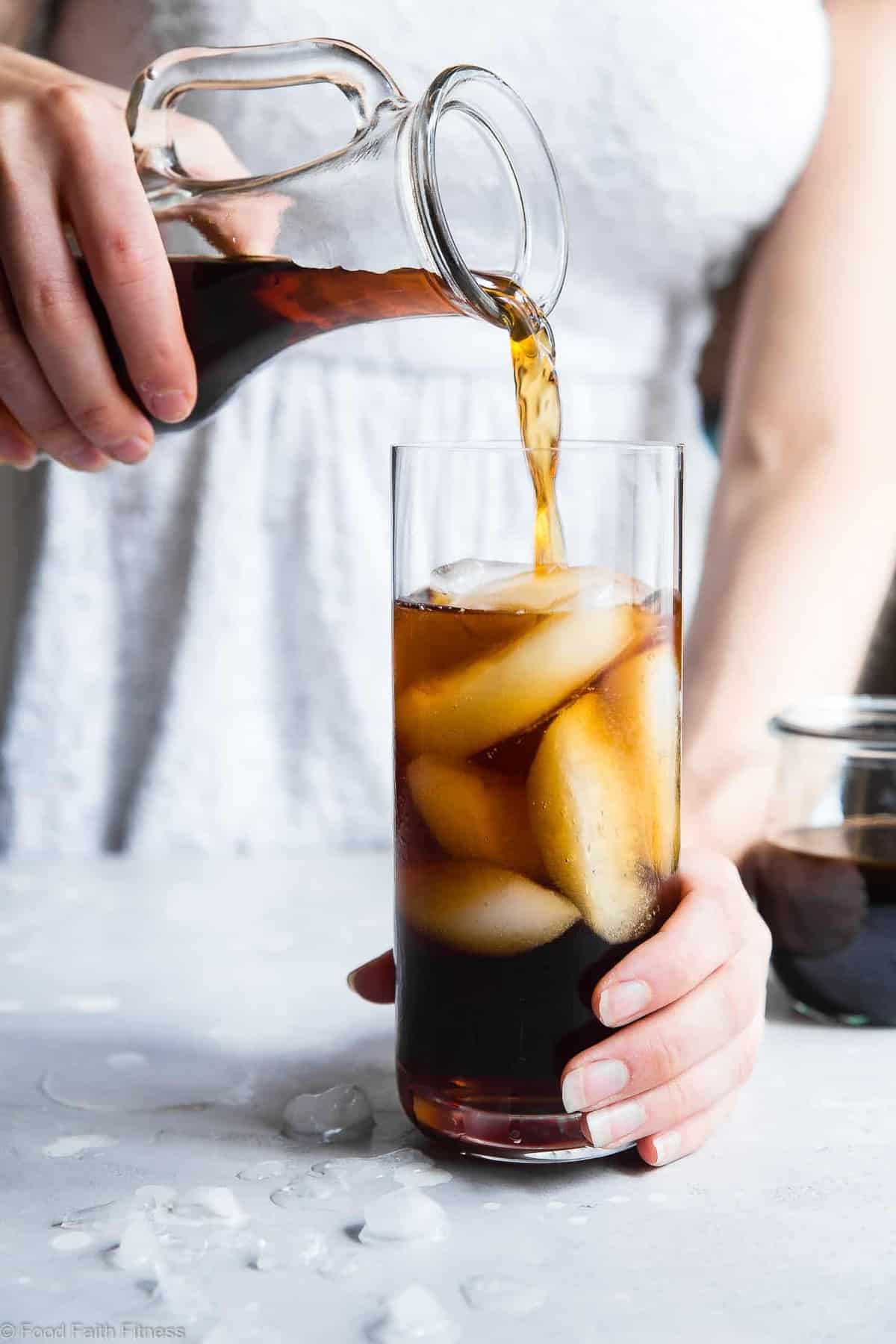 Paleo Homemade Caramel Vanilla Iced Coffee - Tastes WAY better than the coffee shop, is under 200 calories and is SO easy to make! Paleo and vegan friendly and gluten/grain/dairy/refined sugar free too! | #Foodfaithfitness | #Vegan #Paleo #Healthy #Glutenfree #Dairyfree