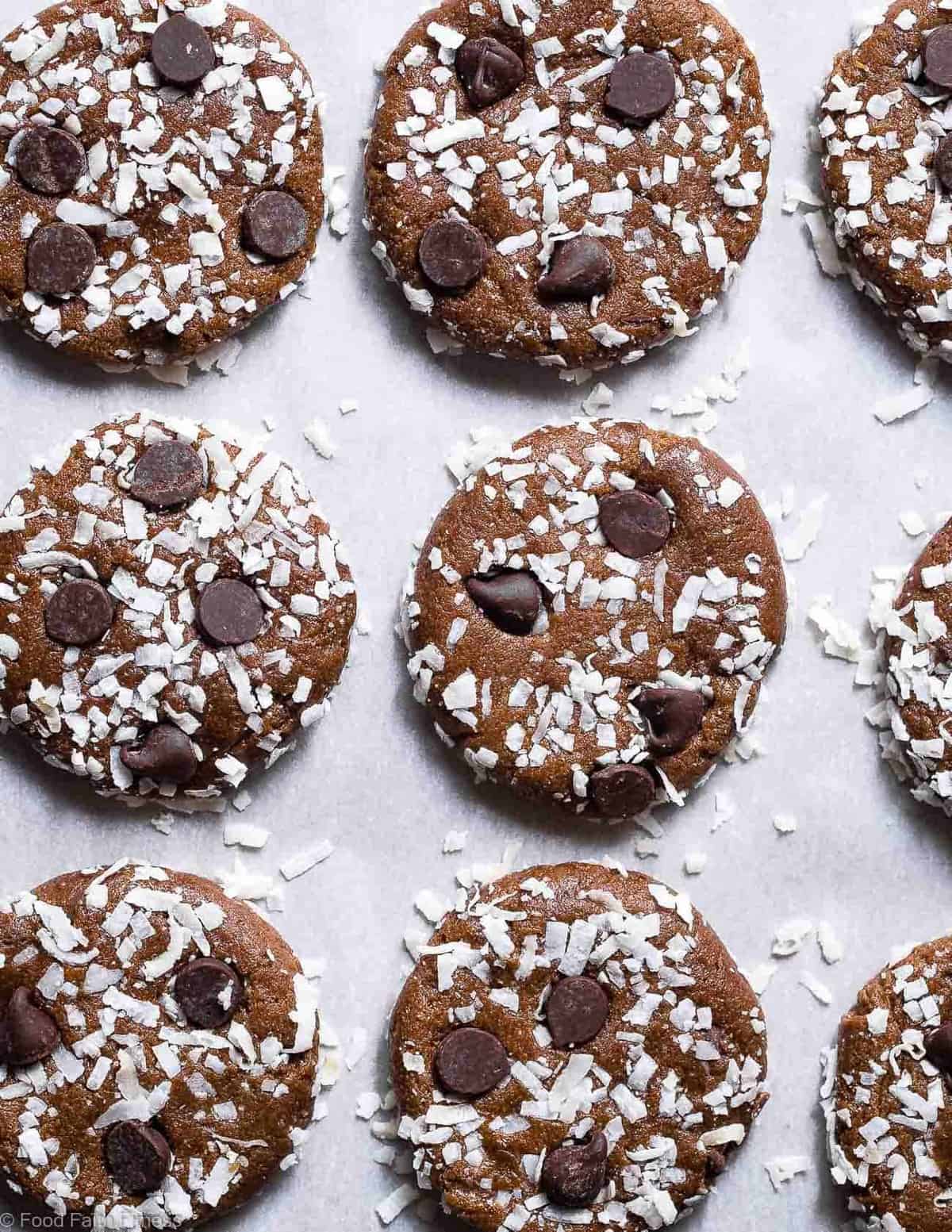 Almond Chocolate Chip Coconut Whey Protein Cookies - This EASY protein cookie recipe use almond butter to make them extra soft and chewy! You will never know these are gluten free, healthy and packed with protein! | #Foodfaithfitness | #Glutenfree #Healthy #Cookies #Coconut #ChocolateChip