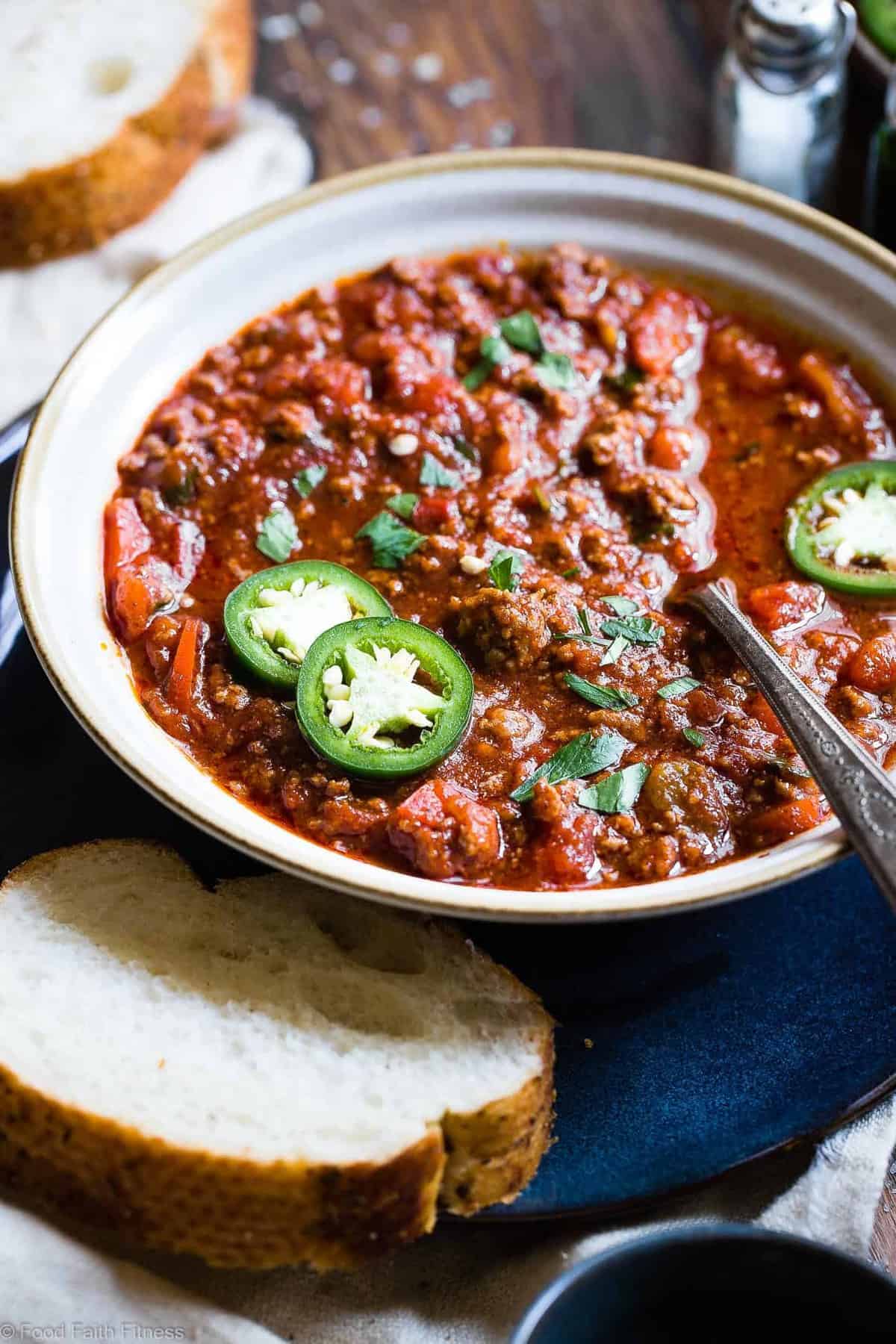 Instant Pot Whole30 Keto Chili - This whole30 chili recipe is a meat lovers dream! It's the easiest healthy weeknight dinner that the whole family will love and it freezes great for leftovers or meal prep! | #Foodfaithfitness | #Keto #Lowcarb #Paleo #Whole3o #InstantPot