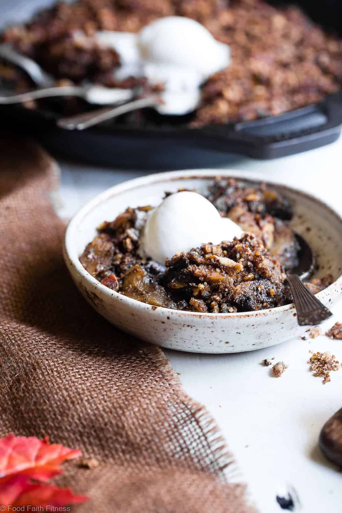 The BEST Paleo Vegan Apple Crisp with Coconut Flour - This coconut flour apple crisp is an EASY, cozy fall dessert made with simple, wholesome ingredients! Perfectly crispy, and spicy-sweet that you won't believe it's gluten free, dairy free and better for you! | #Foodfaithfitness | #Vegan #Paleo #Healthy #Glutenfree #Dairyfree