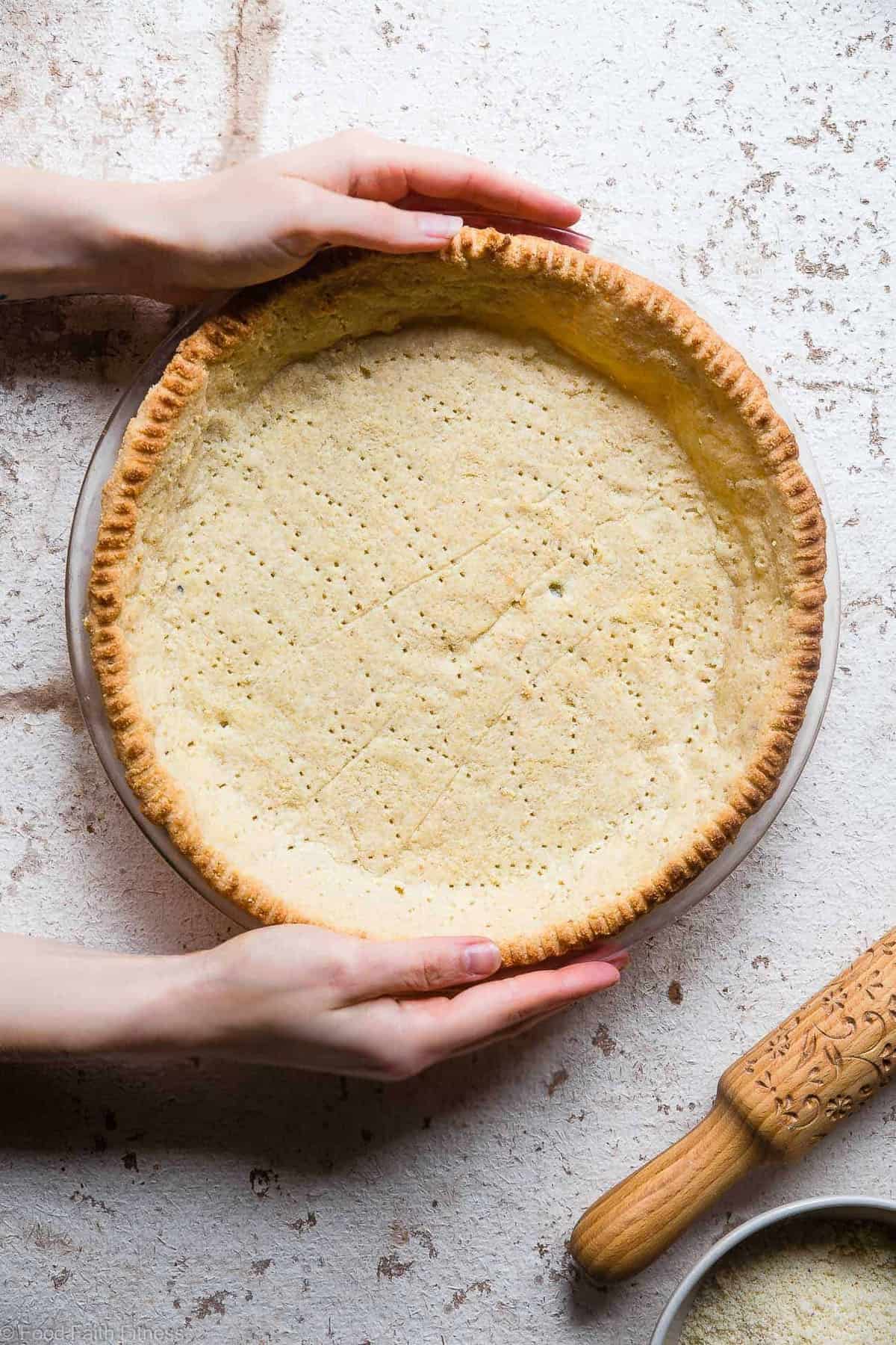 Low Carb Paleo Almond Flour Pie Crust - This is the BEST healthy pie crust ever! So tender, buttery and flaky that you will never know it's gluten free, sugar free and better for you! So easy to make too! | #Foodfaithfitness | #Glutenfree #paleo #lowcarb #healthy