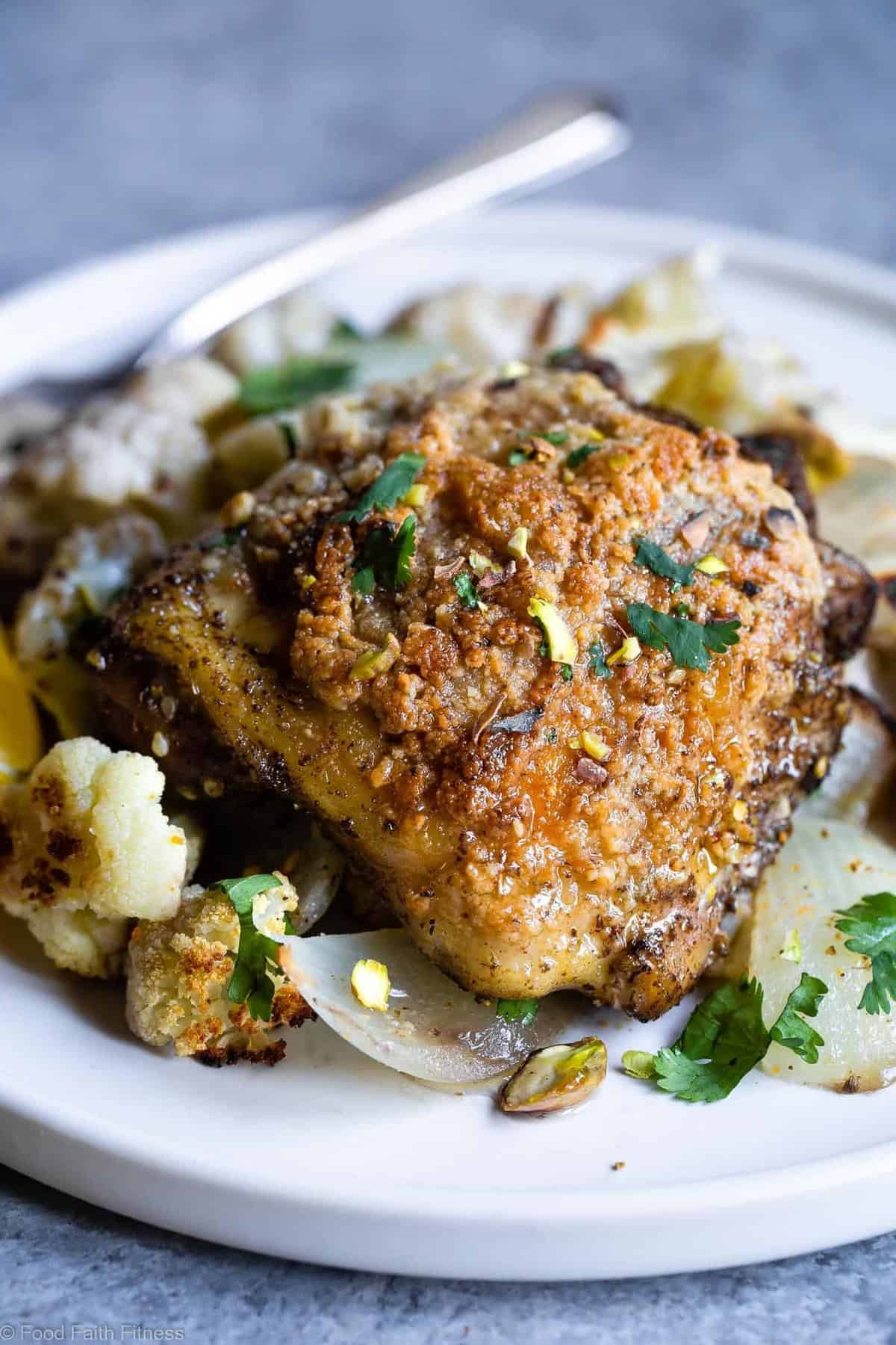 Sheet Pan Paleo Za'atar Chicken Thighs - an easy, one-pan, low carb healthy dinner with big, bold Middle Eastern flavors! The perfect keto friendly dish for meal prep or busy weeknights and you'll learn the secrets to crispy chicken thighs! | #Foodfaithfitness | #Glutenfree #Paleo #Whole30 #Lowcarb #Keto