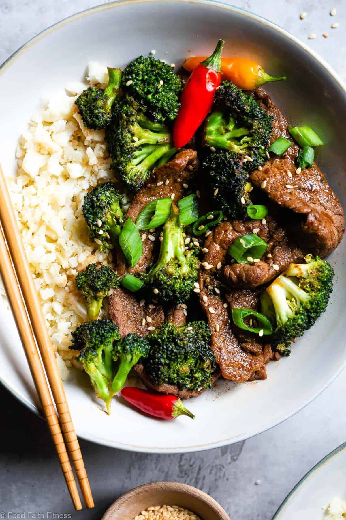 Easy Whole30 Low Carb Beef and Broccoli - This keto beef and broccoli is an EASY, one-pot weeknight meal that even picky eaters will love! So much yummier and healthier than takeout too! | #Foodfaithfitness | #Glutenfree #Keto #Paleo #Lowcarb #Whole30