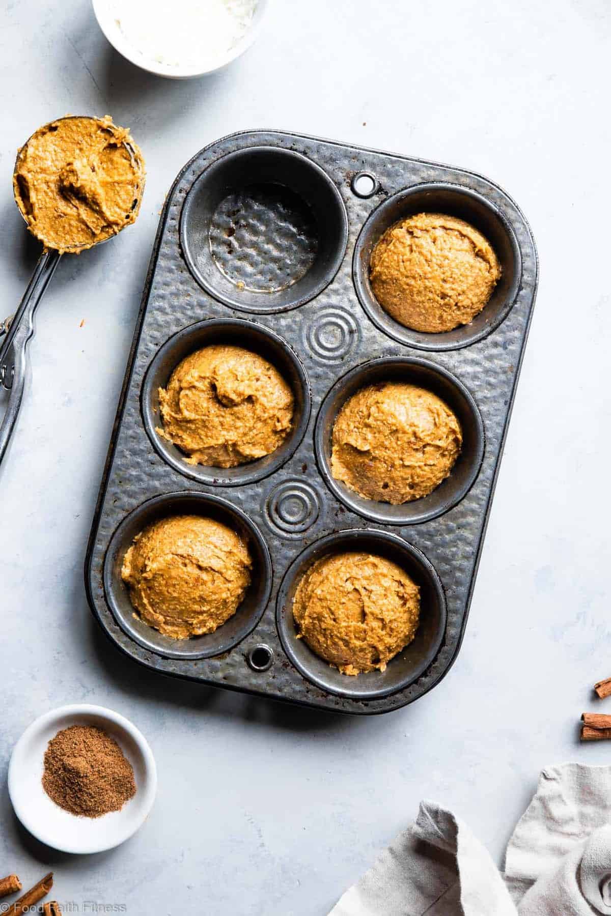 Sugar Free Gluten Free Oatmeal Carrot Muffins - These easy carrot muffins are naturally sweetened with dates and have a surprise, spicy-sweet kick! SO light and fluffy! Gluten free, healthy and tasty! | #Foodfaithfitness |
