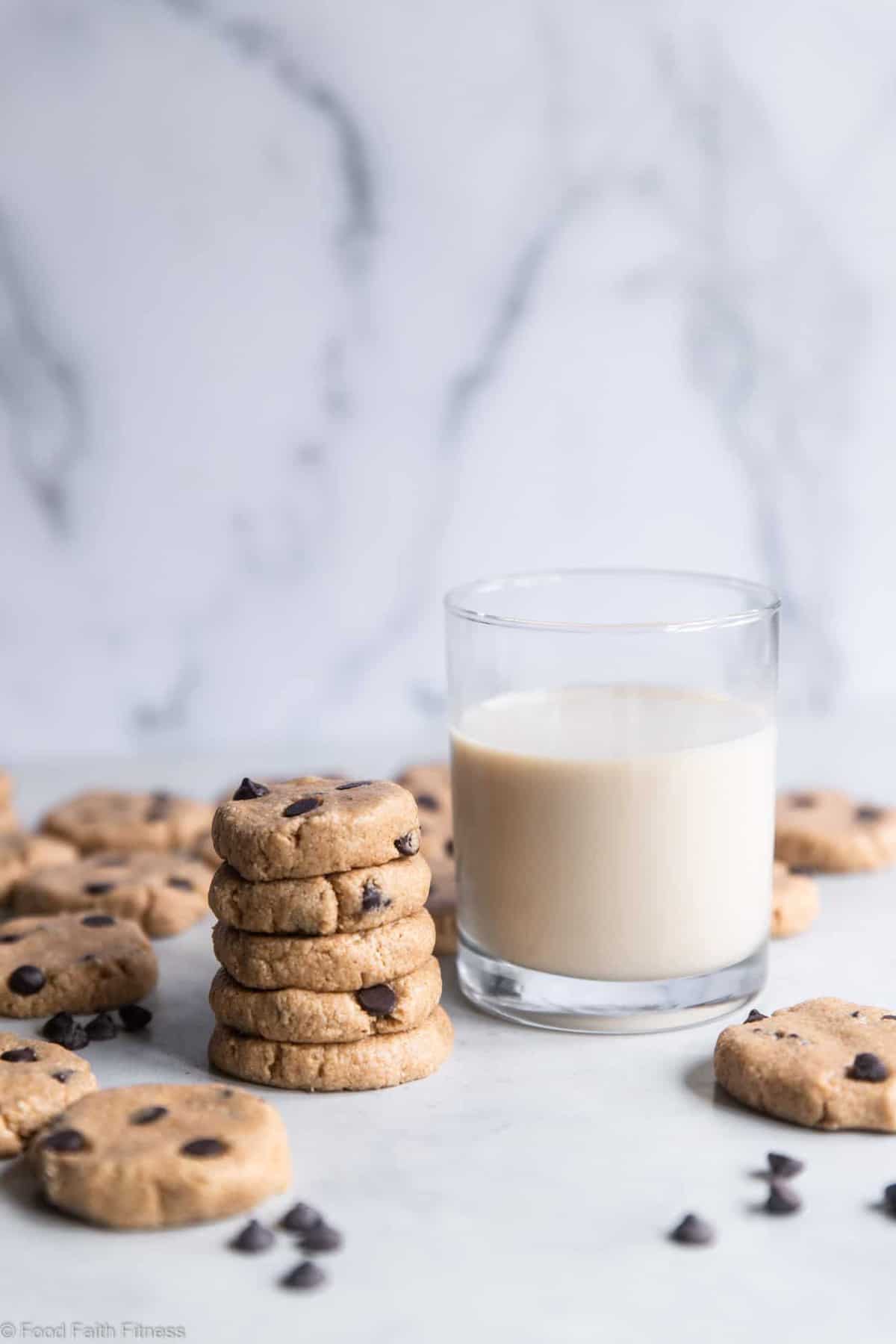 Almond Joy Keto No Bake Cookies - These soft and chewy, low carb and keto no bake cookies are sugar, gluten and dairy free but not taste free! Only 6 ingredients and super simple to make! | #Foodfaithfitness | 