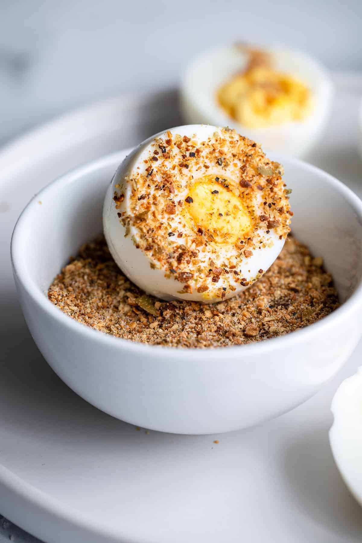 https://www.foodfaithfitness.com/wp-content/uploads/2019/10/hard-boiled-egg-snack-ingredients-photography.jpg
