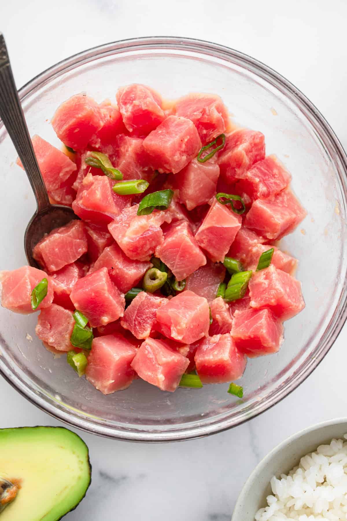 Poke bowl recipe tuna cut up and ready to serve