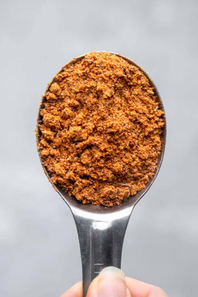 a scoop of Whole30 Taco Seasoning