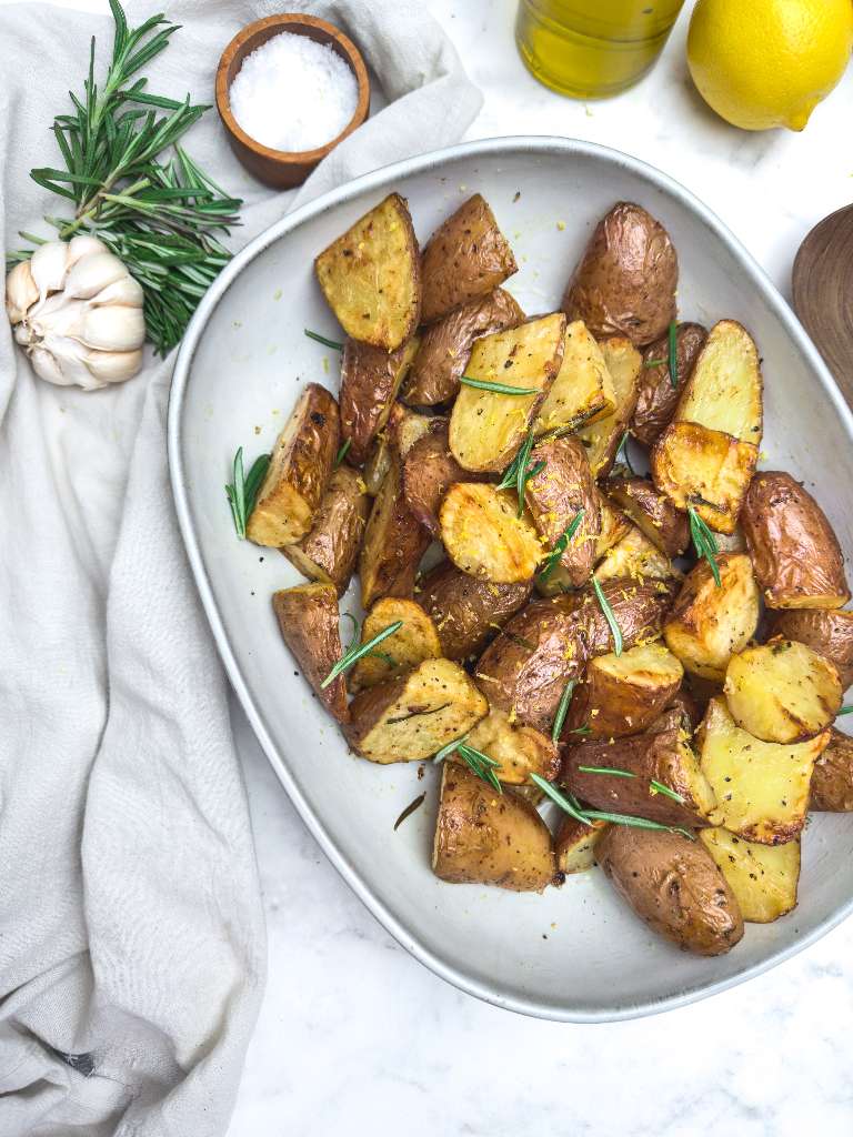 Delicious Roasted Red Potatoes featured