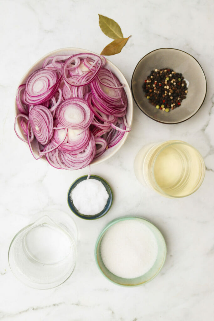 How to Make Pickled Red Onions ingredients