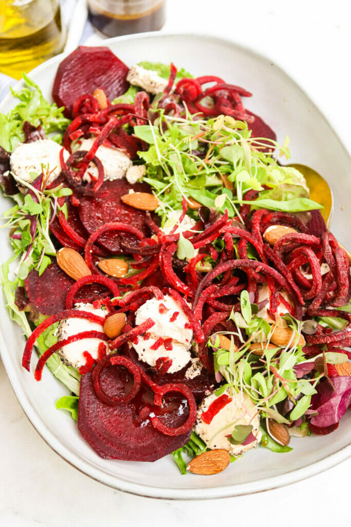 Delicious (and Healthy!) Beet Salad Recipe featured