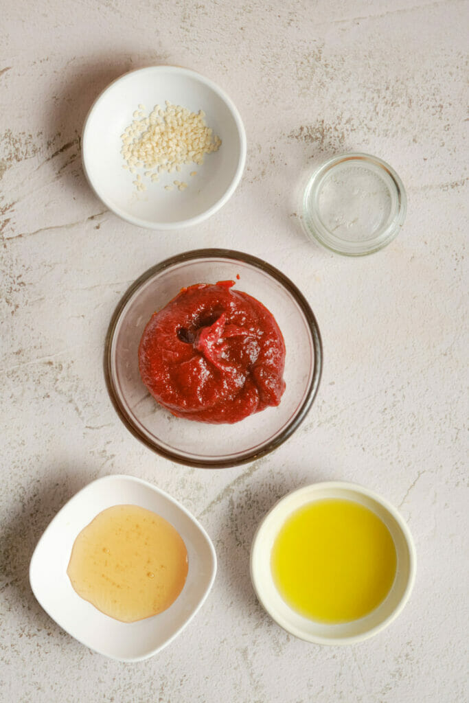 Easy Gochujang Sauce Recipe (Bibimbap Sauce) ingredients