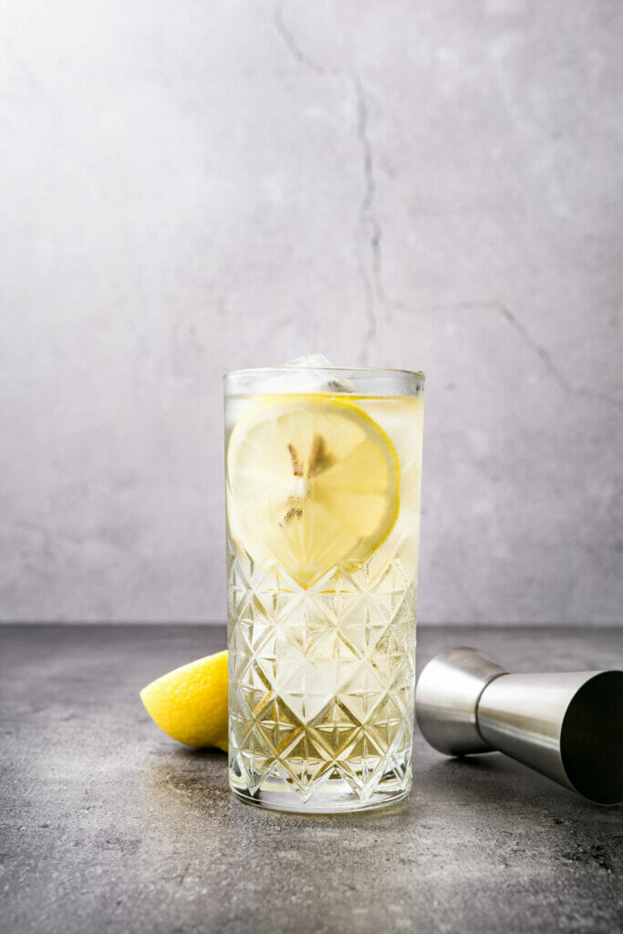 Classic Whiskey Highball Recipe Featured 1 image