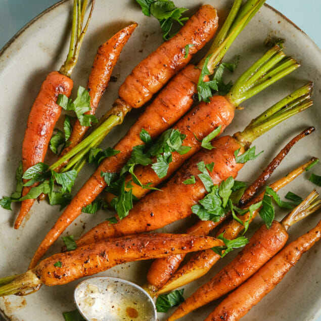 The Best Honey Glazed Carrots Recipe featured image above