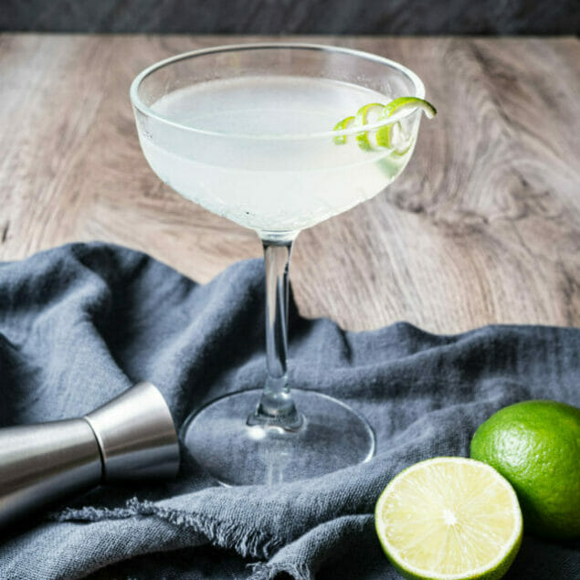 cropped-A_gimlet-recipe-Feature_2.jpg