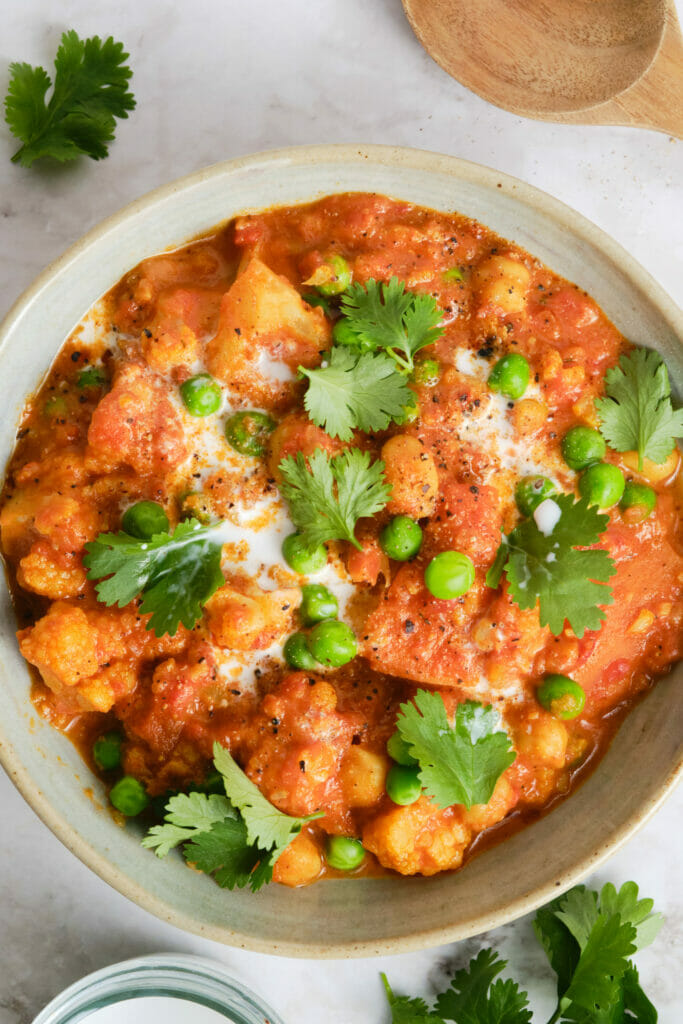 Easy Vegetable Curry featured image above